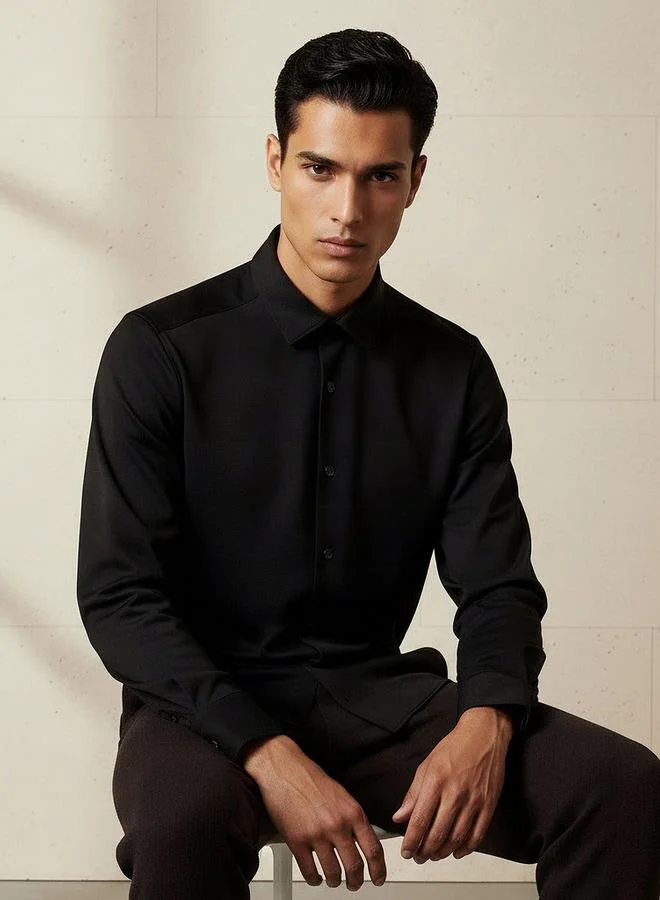 ايكونيك Iconic Men Slim Fit Collared Seamless Long Sleeve Shirt